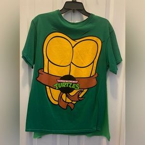 NWOT Teenage Mutant Ninja Turtles  Graphic T- Shirt with cape